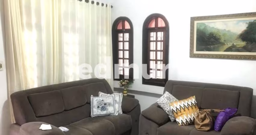 Casa com 4 quartos à venda na Vila Vitória, Santo André 