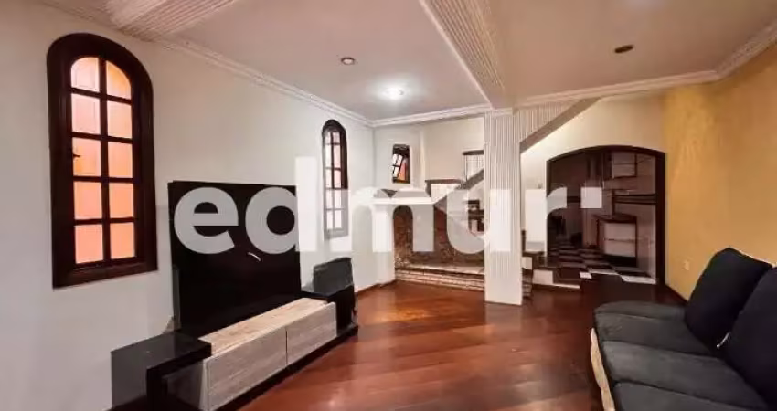 Casa com 3 quartos para alugar na Vila Eldízia, Santo André 