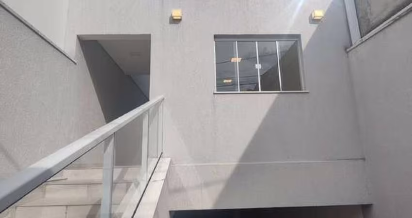 Casa com três dormitórios para locaçao em Barueri