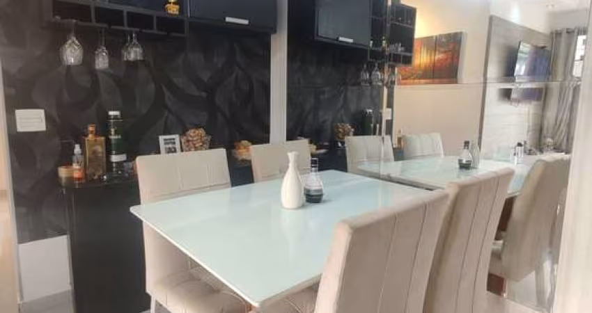 Apartamento mobiliado de três dormitórios para locação