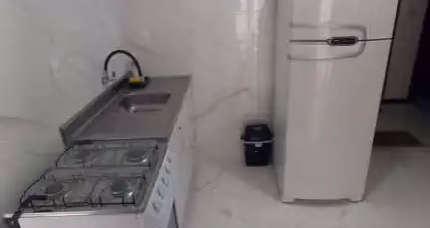Apto todo reformado e mobiliado de um quarto, próximo a praia central em balneár