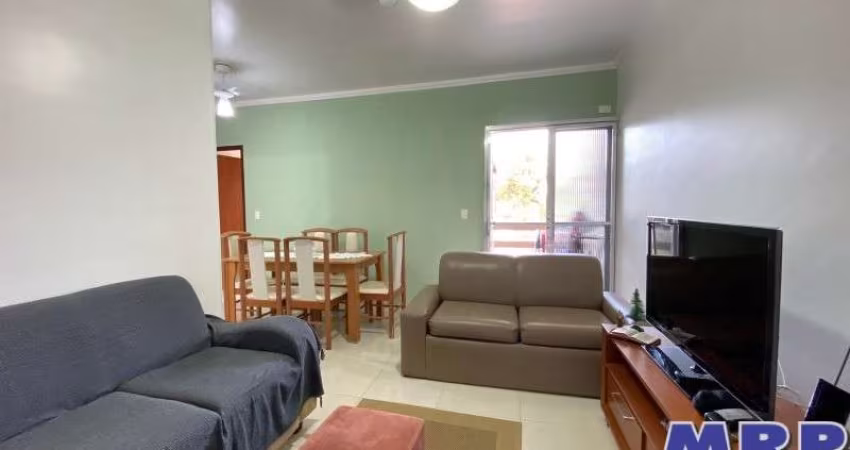 Apartamento em Ubatuba, 2 dormitórios, na Praia do Sapê. Reformado.