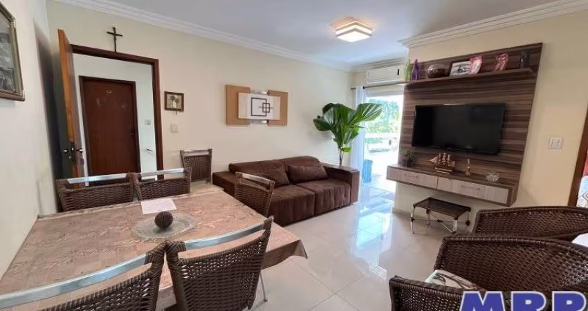 Apartamento com 2 dormitórios á venda na Praia do Sapê. Condomínio com portaria 24 horas.