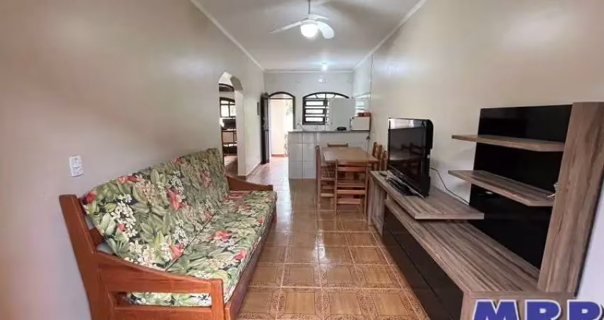 Apartamento a venda em ubatuba, com 2 dormitórios a 900 metros da praia da maranduba com fácil acesso.