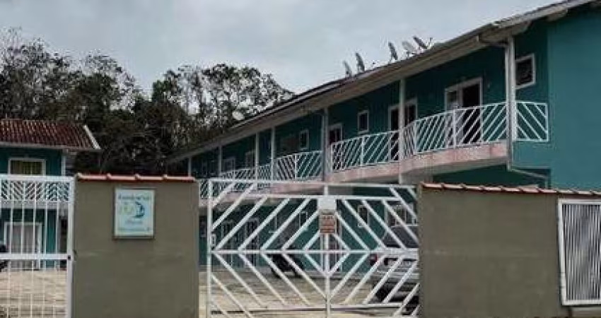 Apartamento na praia da Maranduba com 1 dormitório.