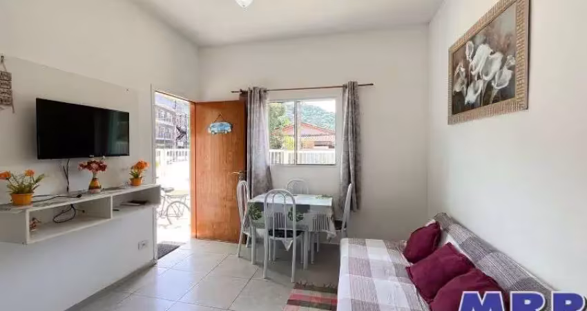 Apartamento à venda em Ubatuba. 1 dormitório. Com piscina. Aceita financiamento.