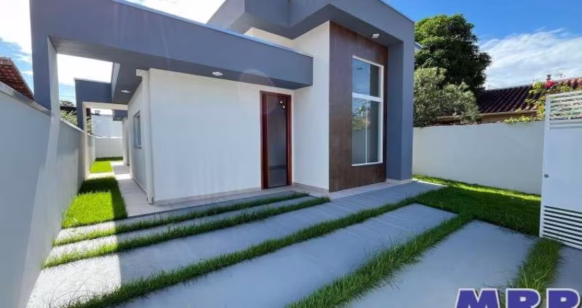 Casa nova a venda em Caraguatatuba no bairro do Massaguaçu com 3 dormitórios !