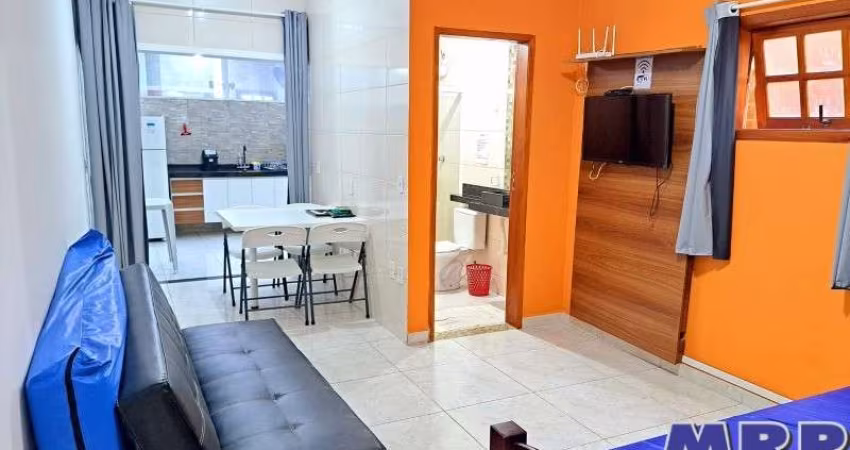 Ubatuba, Praia do Sapê. Apartamento à venda. 1 dormitório. Com piscina e portaria 24 horas.