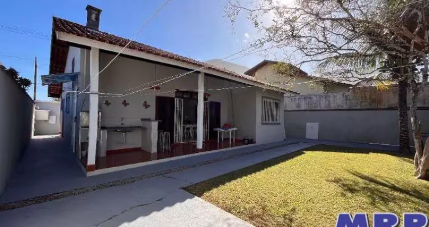 Casa à venda em ubatuba, praia da lagoinha. 2 quartos. aceita financiamento.