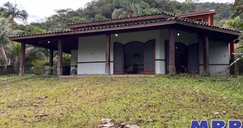 Casa à venda na praia da lagoinha em ubatuba. condomínio recanto da lagoinha