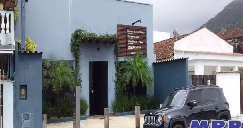 Grande oportunidade, prédio comercial no centro de ubatuba!