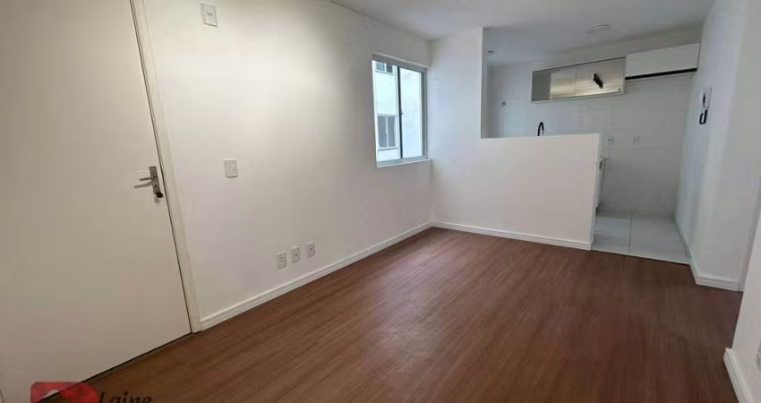 Apartamento com 2 dormitórios à venda, 40 m² por R$ 225.000,00 - Jardim Itaqui - Campo Largo/PR