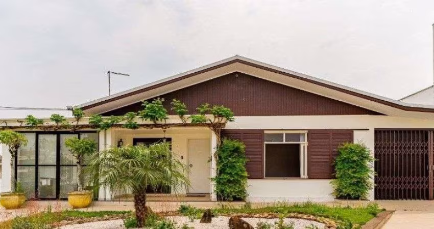 Casa com 3 dormitórios à venda, 182 m² por R$ 1.450.000 - Centro - Campo Largo/PR