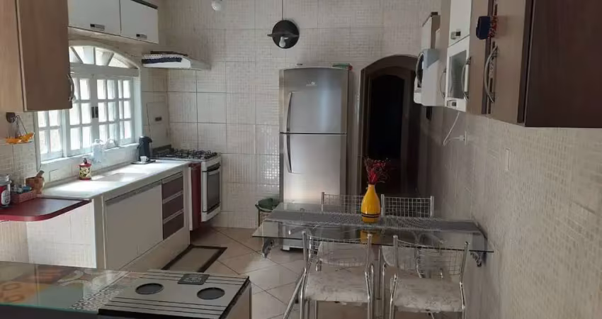 Casa com 3 quartos à venda na Rua Paulo Eiro, 1234, Vila Santana II, Jundiaí