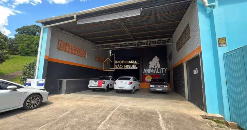 Pavilhão Comercial disponível para locação no Bairro Floresta Dois Irmãos