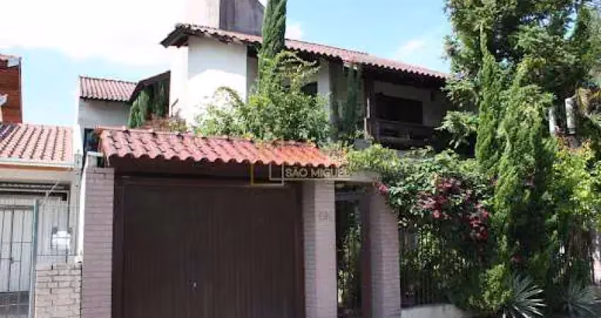 Casa com 4 quartos, 352m², à venda em Esteio, Centro