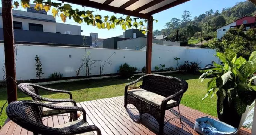 Casa com 2 dormitórios à venda, 165 m² por R$ 1.490.000,00 - Cachoeira do Bom Jesus - Florianópolis