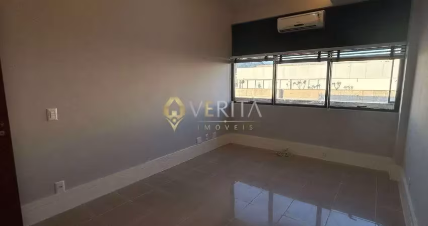 Excelente sala comercial no coração da barra. condomínio barra plaza