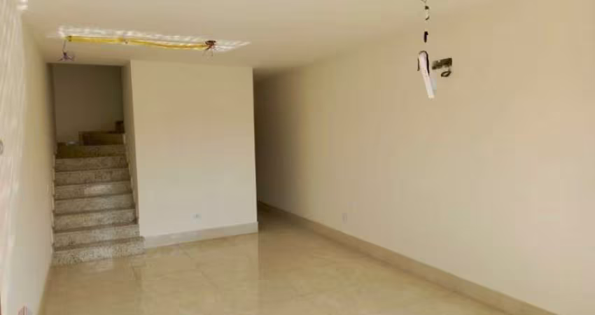 Casa à venda em São Paulo-SP, Vila Medeiros: 3 quartos, 1 suíte, 3 salas, 3 banheiros, 3 vagas de garagem, 180m². Venha conferir!