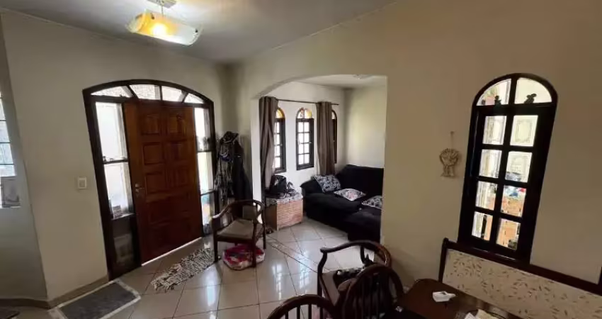 Casa à venda no tucuruvi com 190m², 3 quartos , suíte e 3 vagas.