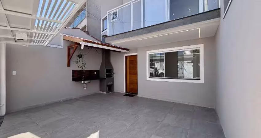 Casa à venda na vila nivi, são paulo-sp: 2 quartos, 2 suítes, 2 salas, 3 banheiros, 2 vagas de garagem - 65m².