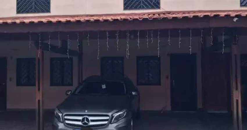 Sobrado á venda condomínio fechado v. antonieta. aceita financiamento. estuda proposta.