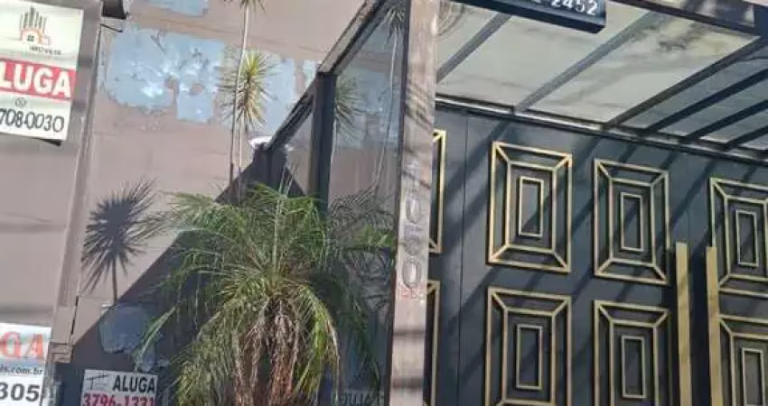 Ótima sala comercial para locação  sendo uma sobre loja.