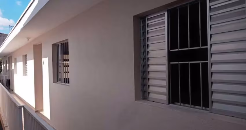 Cômodo e cozinha para locação zona leste  rua maria das neves barreira  são paulo/sp