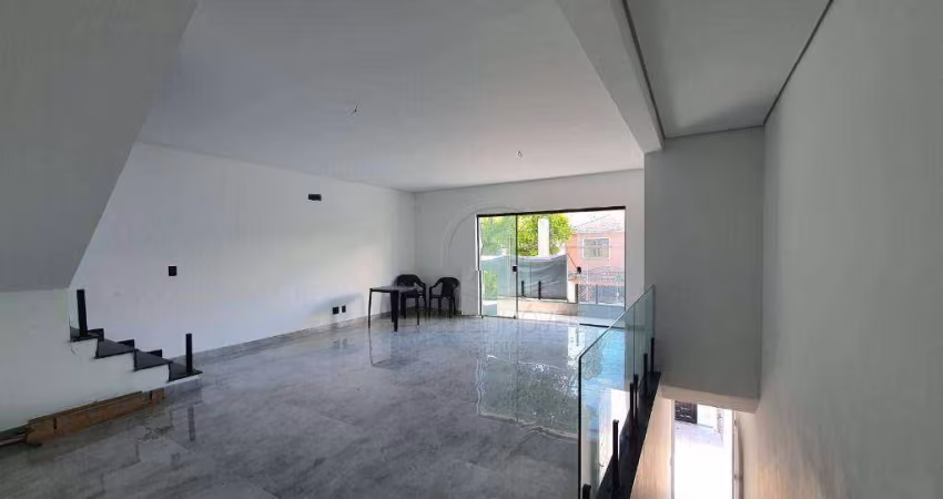 Casa Duplex à venda no Boqueirão em Santos