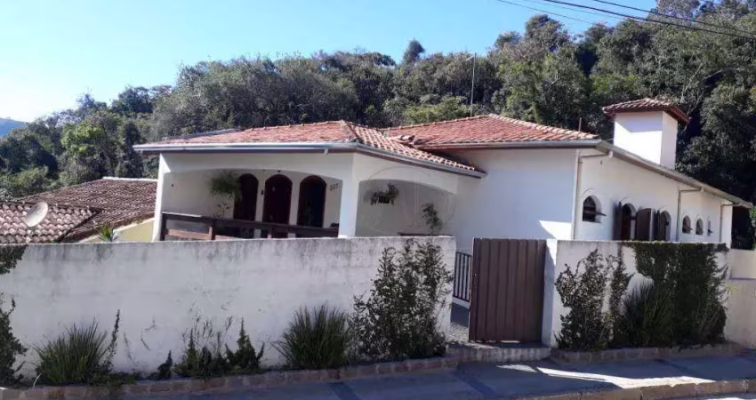 Casa  à venda- Estância Suiça - Serra Negra/SP