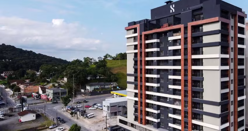 Apartamento com 2 quartos, 1 suíte e giardino no anita garibaldi