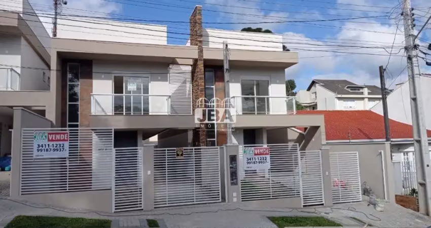 Excelente Sobrado com terreno amplo nos fundos Bairro Pilarzinho