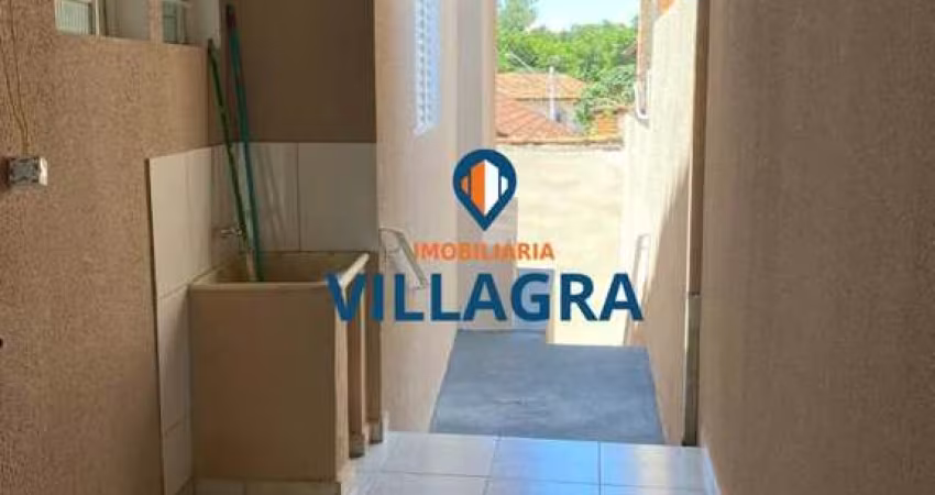 Casa Térrea para Venda em São José dos Campos, Jardim Torrão de Ouro, 3 dormitórios, 1 banheiro, 2 vagas