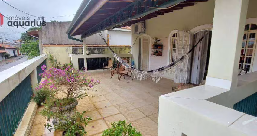 Casa com 4 dormitórios à venda, 230 m² por R$ 720.000,00 - Bosque dos Eucaliptos - São José dos Campos/SP