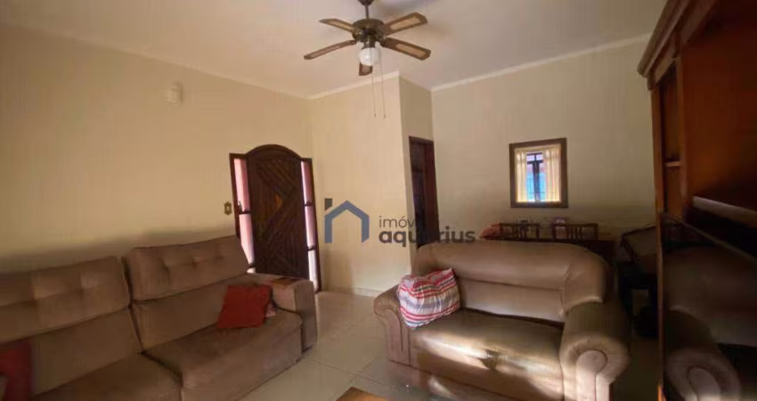 Casa com 4 dormitórios à venda, 140 m² por R$ 750.000,00 - Bosque dos Eucaliptos - São José dos Campos/SP