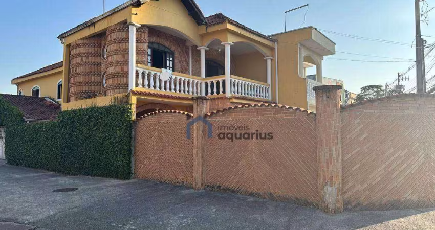 Sobrado com 3 dormitórios à venda, 260 m² por R$ 560.000,00 - Jardim Ismênia - São José dos Campos/SP