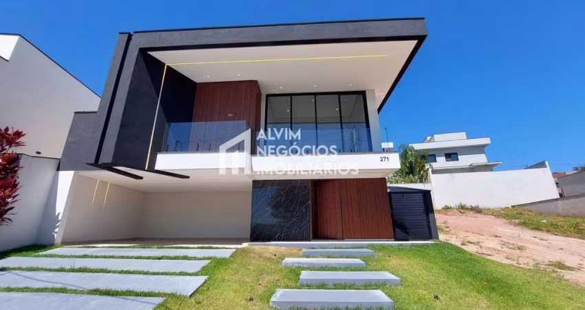 Casa térrea com 220 m² de construção - 4 dormitórios - Venda