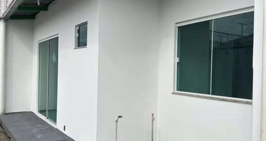 CASA COM 02 QUARTOS - 60 M²