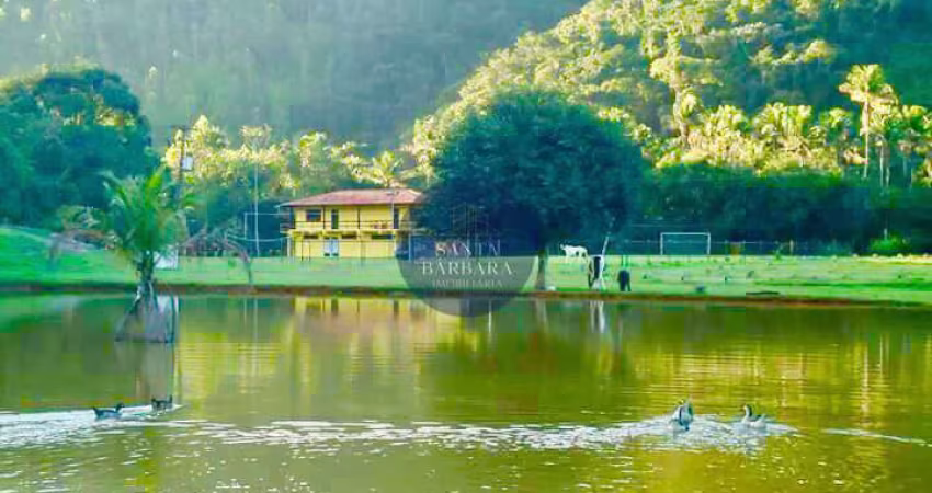 Sítio com 5 dorms, Papucaia, Papucaia - R$ 2.5 mi, Cod: 1587