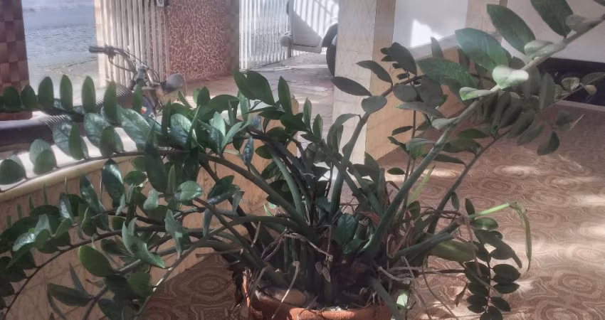 Vendo Casa independente,  Centro Miguel Couto, Nova Iguaçu/RJ.