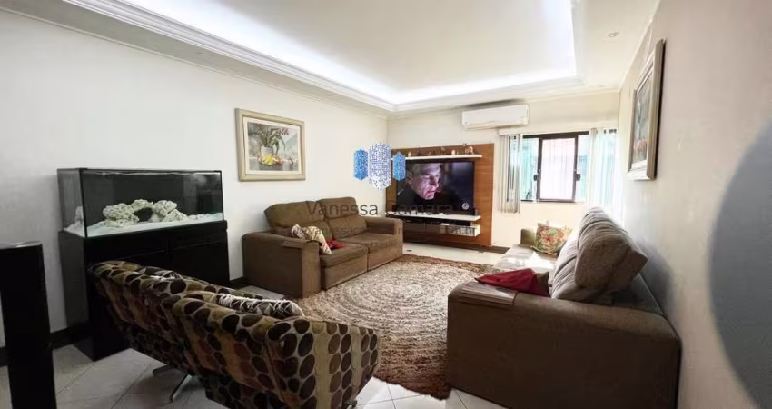 Casa para Venda em Santos, Embaré, 4 dormitórios, 4 suítes, 6 banheiros, 3 vagas