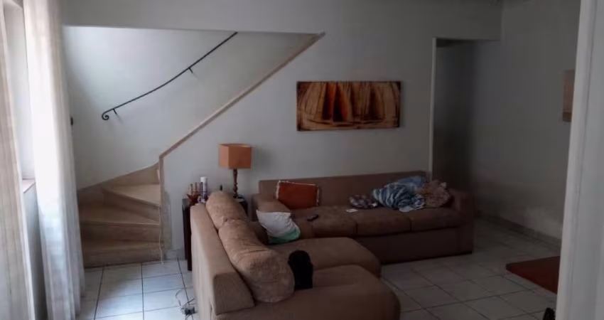 Casa para Venda em Santos, Boqueirão, 4 dormitórios, 1 suíte, 3 banheiros, 3 vagas