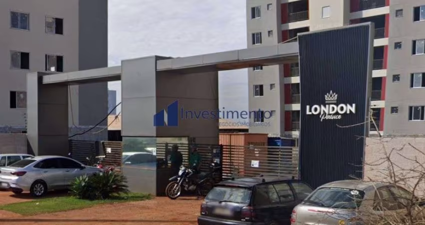 Apartamento a venda no condomínio London Palace no bairro Jardim Maria Celina
