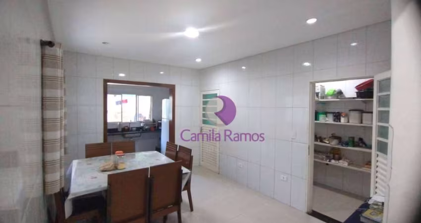 Sobrado com 3 dormitórios à venda, 250 m² por R$ 550.000,00 - Jardim Quaresmeira - Suzano/SP