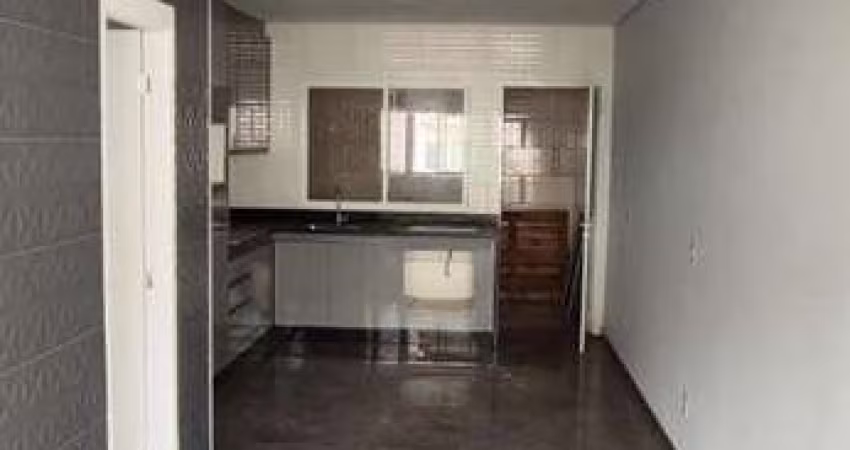 Sobrado com 2 dormitórios à venda, 66 m² por R$ 320.000,00 - Cidade Boa Vista - Suzano/SP