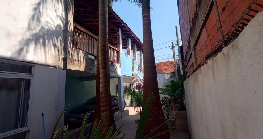 Sobrado com 3 dormitórios à venda, 237 m² por R$ 398.000,00 - Jardim Quaresmeira - Suzano/SP