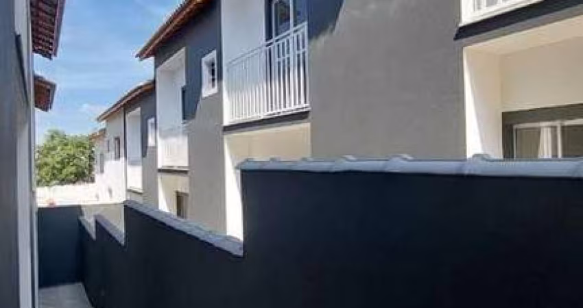 Sobrado com 2 dormitórios à venda, 64 m² por R$ 289.000,00 - Cidade Edson - Suzano/SP