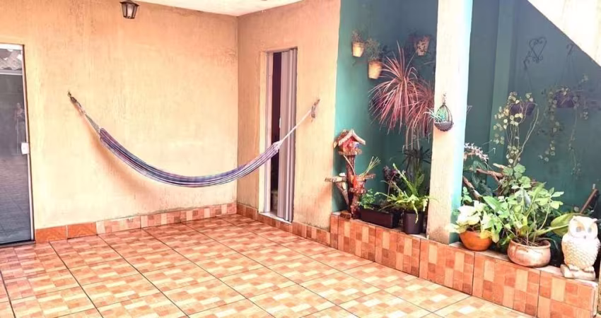 Sobrado com 6 dormitórios à venda, 333 m² por R$ 600.000 - Vila Amorim - Suzano/SP