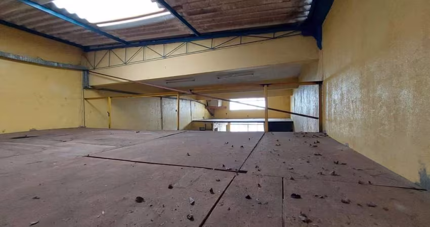 Galpão para alugar, 223 m² por R$ 6.000,00/mês - Vila Ruth - Poá/SP
