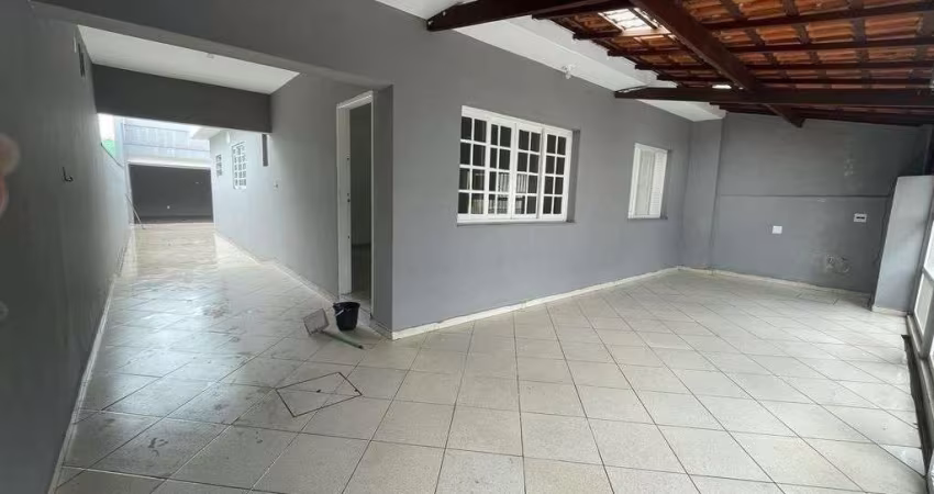 Casa com 3 dormitórios à venda, 136 m² por R$ 640.000,00 - Vila Adelina - Suzano/SP